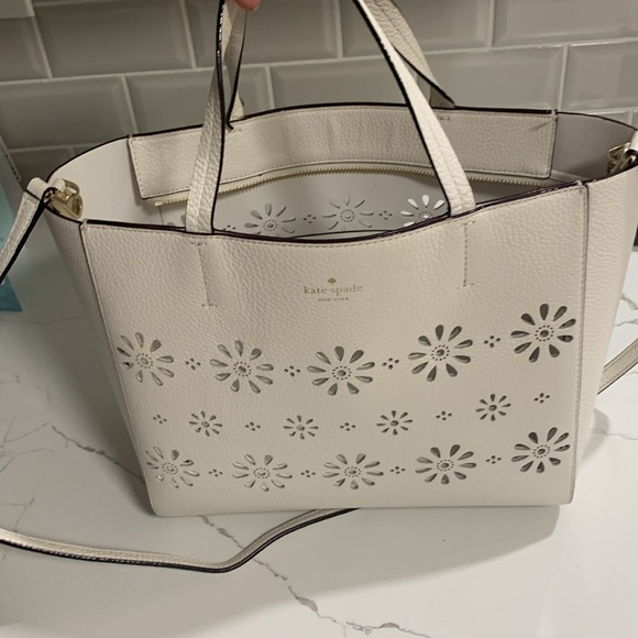 Authentic Kate Spade Handbag - Picture 7 of 10